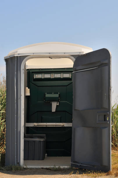 Best Portable restroom trailer rental  in Ellington, MO