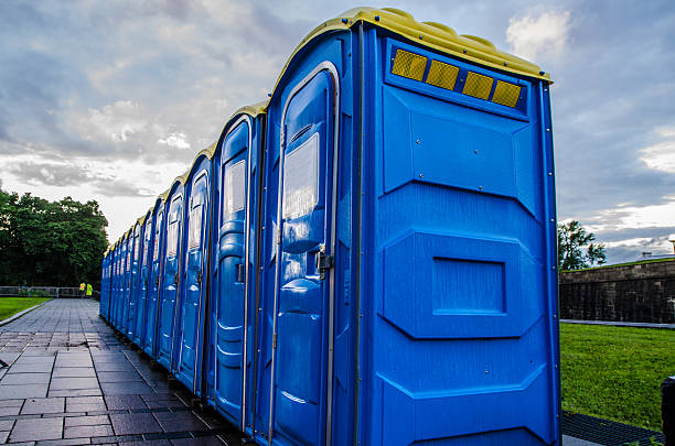 Portable Toilet Options We Offer in Ellington, MO